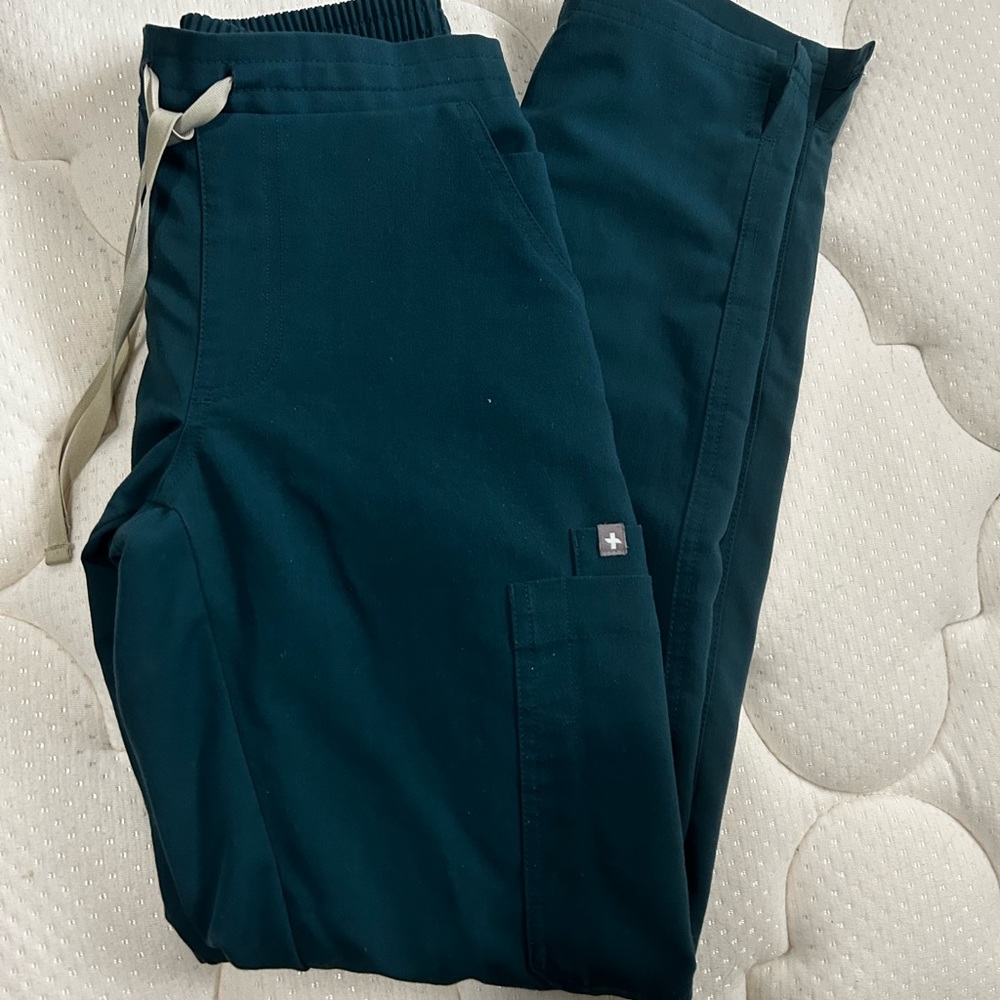 Caribbean Blue Figs Scrub Bottoms